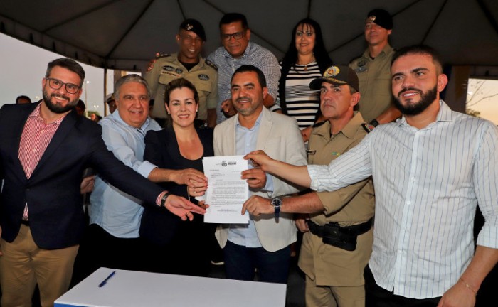 Governador Wanderlei Barbosa participa de passagem de comando do 6º Batalhão da PM e entrega equipamentos e viaturas para a corporação