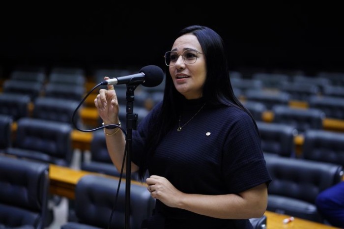 Comissão aprova projeto que obriga cinemas a oferecerem sessões adaptadas a pessoas do espectro autista