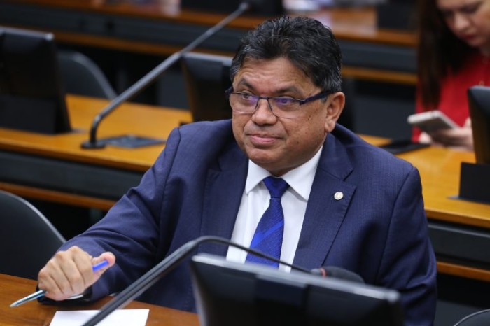 Comissão aprova projeto que amplia utilização da linguagem braile no cotidiano