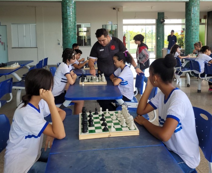 Primeiras delegações de atletas da rede municipal de ensino de Palmas seguem  para final do Jets em Araguaína