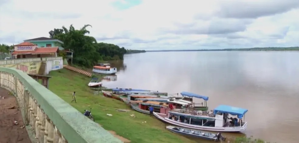 Homem leva choque elétrico e morre ao tentar retirar bomba d’água de rio