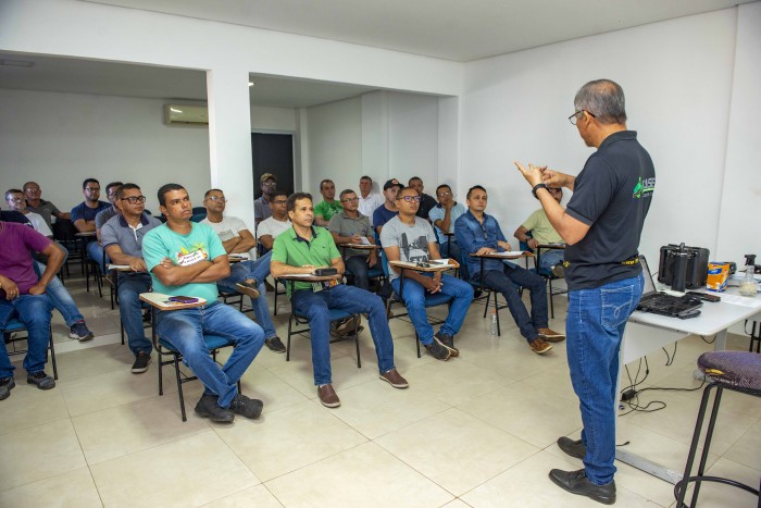 Motoristas da Saúde de Palmas realizam curso de Condução de Veículos de Emergência