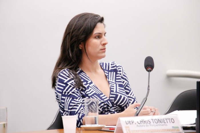 Comissão promove seminário sobre descriminalização do aborto até o terceiro mês