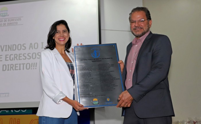 Secretário-chefe da Casa Civil, Deocleciano Filho, é homenageado pelo curso de Direito da UFT