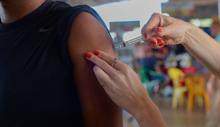 Semus realiza dia de imunização na Feira da Arno 33 no próximo domingo, 13