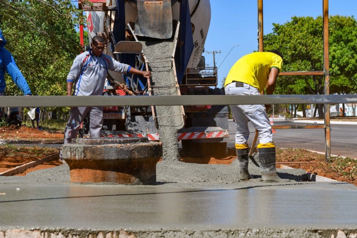 Arse 22 recebe calçadas com acessibilidade e recuperação de asfalto