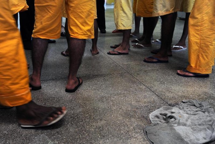 Pena de multa estende efeitos do cárcere na vida de egressos