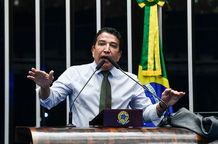 Magno Malta questiona falta de imagens do Ministério da Justiça no 8 de janeiro
