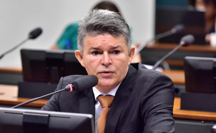 Comissão aprova estímulo à produção de madeira certificada em lotes da reforma agrária