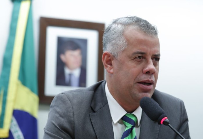Projeto suspende decreto que regulamenta marco legal do saneamento básico