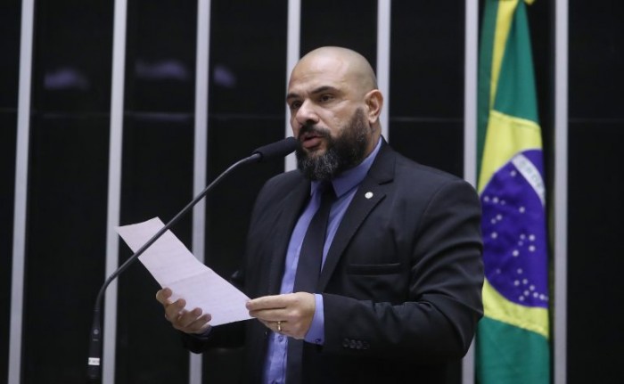 Comissão aprova projeto que exige vagas gratuitas para capacitação de pessoas com deficiência