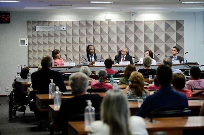 Atenção ao idoso precisa ser reforçada, aponta debate na CDH