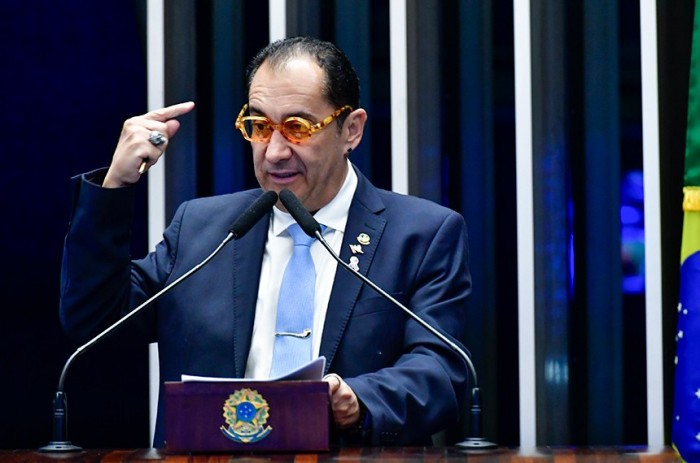 Kajuru ressalta importância da licença-paternidade