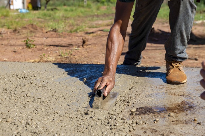 Ruas internas da Quadra Arso 44 começam ganhar calçadas