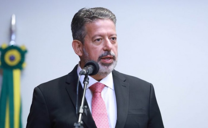 Em evento comemorativo dos 35 anos da Constituição, Lira defende que os três poderes respeitem seus limites