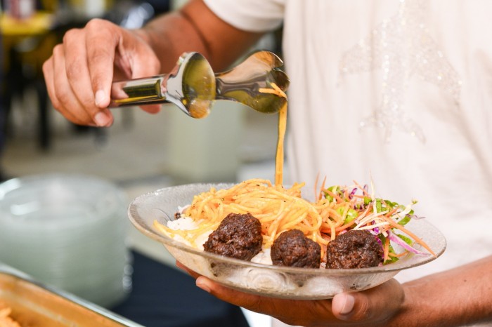 Estabelecimentos credenciados no Programa Restaurante Popular atenderão nos dias 6 e 13 de outubro