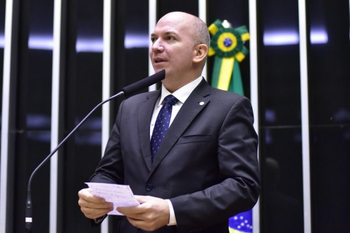 Projeto suspende financiamento de pessoa física e microempreendedor em caso de calamidade