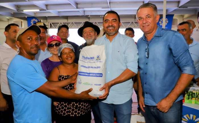 Governador Wanderlei Barbosa prestigia VII Expoagra de Augustinópolis e realiza entrega de produtos agrícolas para fortalecer o plantio na região do Bico do Papagaio