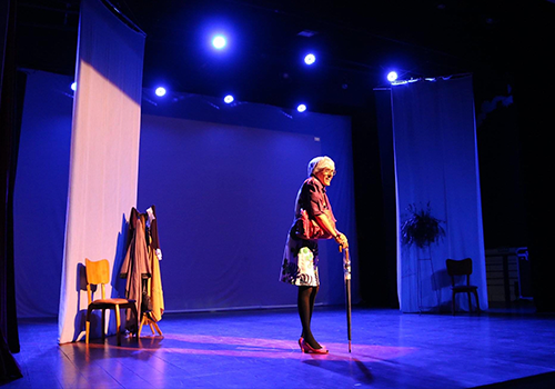 Funarte MG recebe a comédia ‘Bingo com Jessy Cristal’ entre os dias 20 e 22 de outubro